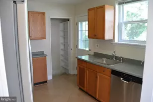 3720 Terrace Dr, Annandale, VA 22003 - Photo 5