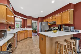 13830 Bridlington Ct, Centreville, VA 20120 - Photo 11