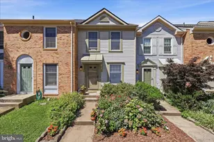 6526 Skylemar Trail, Centreville, VA 20121 - Photo 5