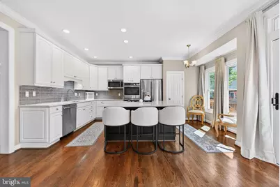7522 Chrisland Cove, Falls Church, VA 22042 - Photo 5