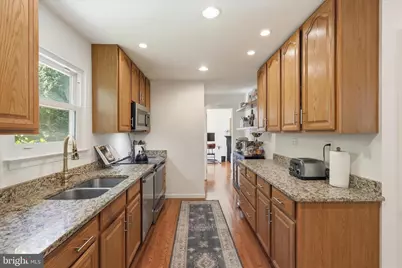 2412 Rosedown Drive, Reston, VA 20191 - Photo 11