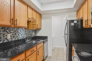14905 Rydell Rd, Centreville, VA 20121 - Photo 3