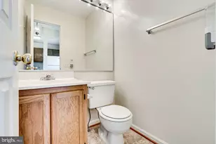 6628 High Valley Ln, Alexandria, VA 22315 - Photo 17