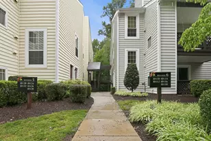 10120 Oakton Terrace Rd, Oakton, VA 22124 - Photo 1