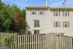 6012 Crown Royal Cir, Alexandria, VA 22310 - Photo 25