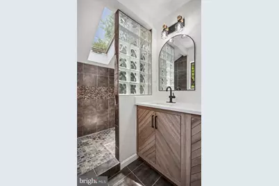 2121 Cabots Point Lane, Reston, VA 20191 - Photo 11