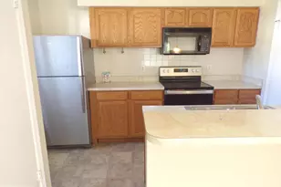 4327 Pembrook Village Dr, Alexandria, VA 22309 - Photo 13