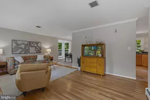 12006 Wayland St, Oakton, VA 22124 - Photo 5