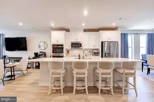 2127 Glacier Rd, Herndon, VA 20170 - Photo 5