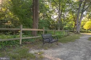 2101 Woodmont Rd, Alexandria, VA 22307 - Photo 11