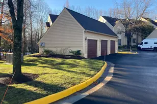 12632 Victoria Station Ct, Fairfax, VA 22033 - Photo 3