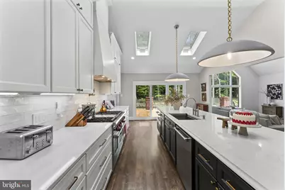 8015 Eddy Bend Trail, Fairfax Station, VA 22039 - Photo 23