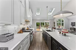 8015 Eddy Bend Trail, Fairfax Station, VA 22039 - Photo 23