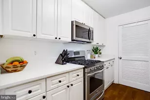 5563 Seminary Rd, Falls Church, VA 22041 - Photo 9