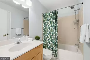11124 Glade Dr, Reston, VA 20191 - Photo 31