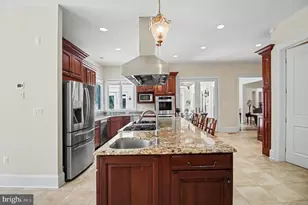 5985 St Catherines Ln, Lorton, VA 22079 - Photo 11