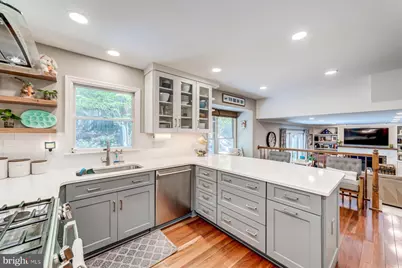 13930 S Springs Drive, Clifton, VA 20124 - Photo 5