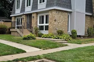 6022 Forrest Hollow Ln, Springfield, VA 22152 - Photo 1
