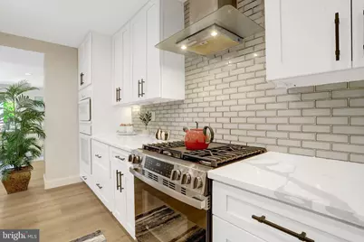 2933 Fairmont Street, Falls Church, VA 22042 - Photo 9