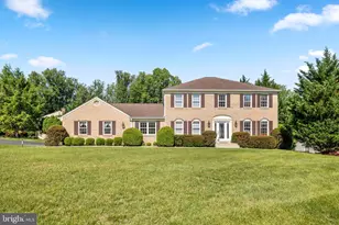 1416 Rosewood Hill Dr, Vienna, VA 22182 - Photo 1