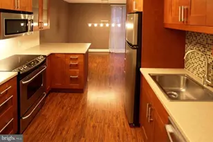 2300 Pimmit Dr, Falls Church, VA 22043 - Photo 9