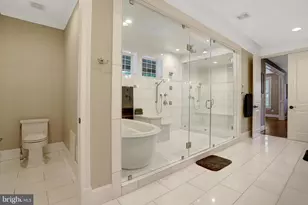 7108 Penguin Pl, Falls Church, VA 22043 - Photo 55