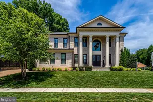 7108 Penguin Pl, Falls Church, VA 22043 - Photo 3