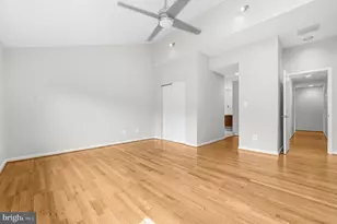 2105 S Bay Ln, Reston, VA 20191 - Photo 35