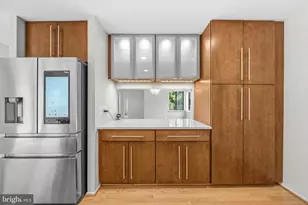 2105 S Bay Ln, Reston, VA 20191 - Photo 11