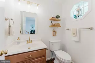 9203 Byron Terrace, Burke, VA 22015 - Photo 11