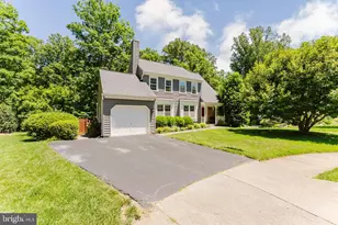 9203 Byron Terrace, Burke, VA 22015 - Photo 3