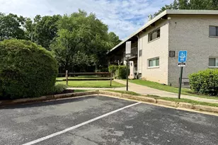 4933 Americana Dr, Annandale, VA 22003 - Photo 7
