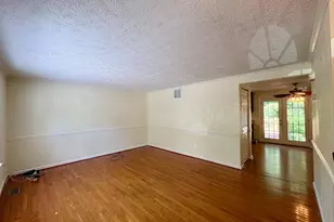 8112 Parkdale Ct, Springfield, VA 22153 - Photo 5