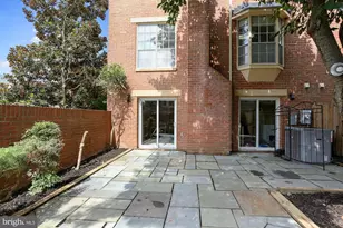 1454 McLean Mews Ct, McLean, VA 22101 - Photo 3