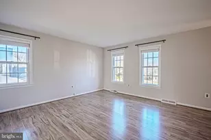 5539 Shooters Hill Ln, Fairfax, VA 22032 - Photo 3