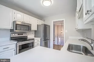 5539 Shooters Hill Ln, Fairfax, VA 22032 - Photo 13