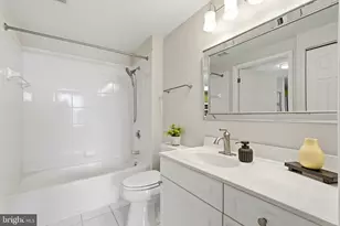 2726 Gallows Rd, Vienna, VA 22180 - Photo 15