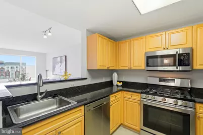2726 Gallows Road #806, Vienna, VA 22180 - Photo 5