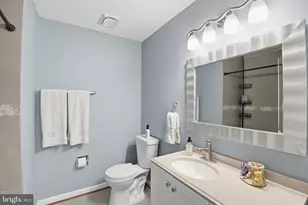 10903 Middlegate Dr, Fairfax, VA 22032 - Photo 19