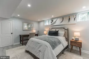 9911 Barnsbury Ct, Fairfax, VA 22031 - Photo 25