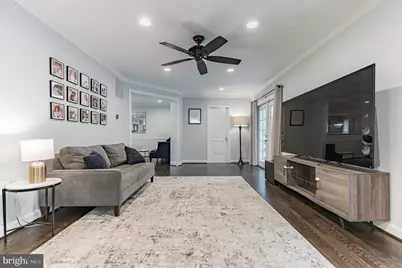 9911 Barnsbury Court, Fairfax, VA 22031 - Photo 7