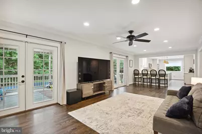 9911 Barnsbury Court, Fairfax, VA 22031 - Photo 5