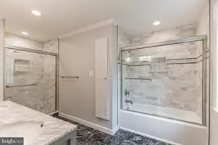 9911 Barnsbury Ct, Fairfax, VA 22031 - Photo 15