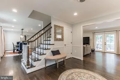 9911 Barnsbury Court, Fairfax, VA 22031 - Photo 3