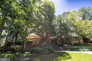 2204 Westcourt Ln, Herndon, VA 20170 - Photo 3