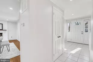 15206 Bannon Hill Ct, Chantilly, VA 20151 - Photo 17