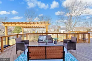 15206 Bannon Hill Ct, Chantilly, VA 20151 - Photo 11