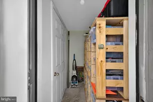 4439 Fair Stone Dr, Fairfax, VA 22033 - Photo 11