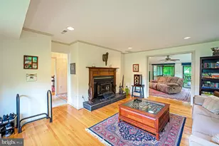 5229 Chippewa Pl, Alexandria, VA 22312 - Photo 7