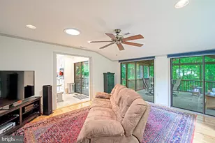 5229 Chippewa Pl, Alexandria, VA 22312 - Photo 9